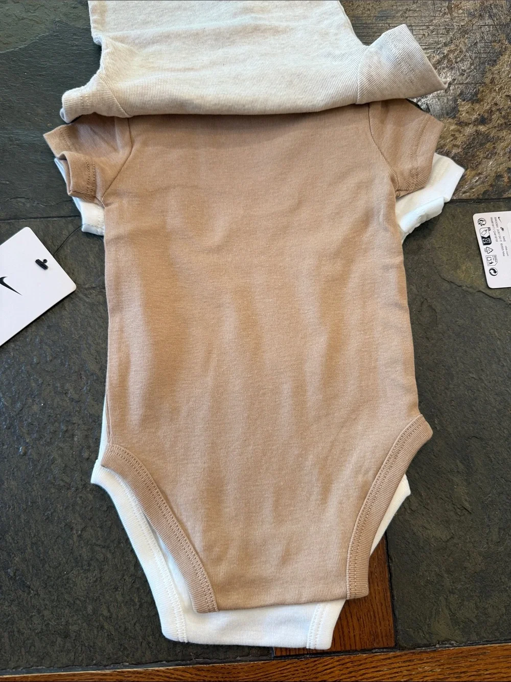 Nike Baby Short-Sleeve One-Piece Bodysuits White & Heather Beige 2 set of 3pack